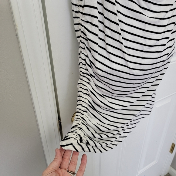 Halogen Black White Striped Cowl Neck Sleeveless Shell Ruched Sides Long Size M - Picture 3 of 9